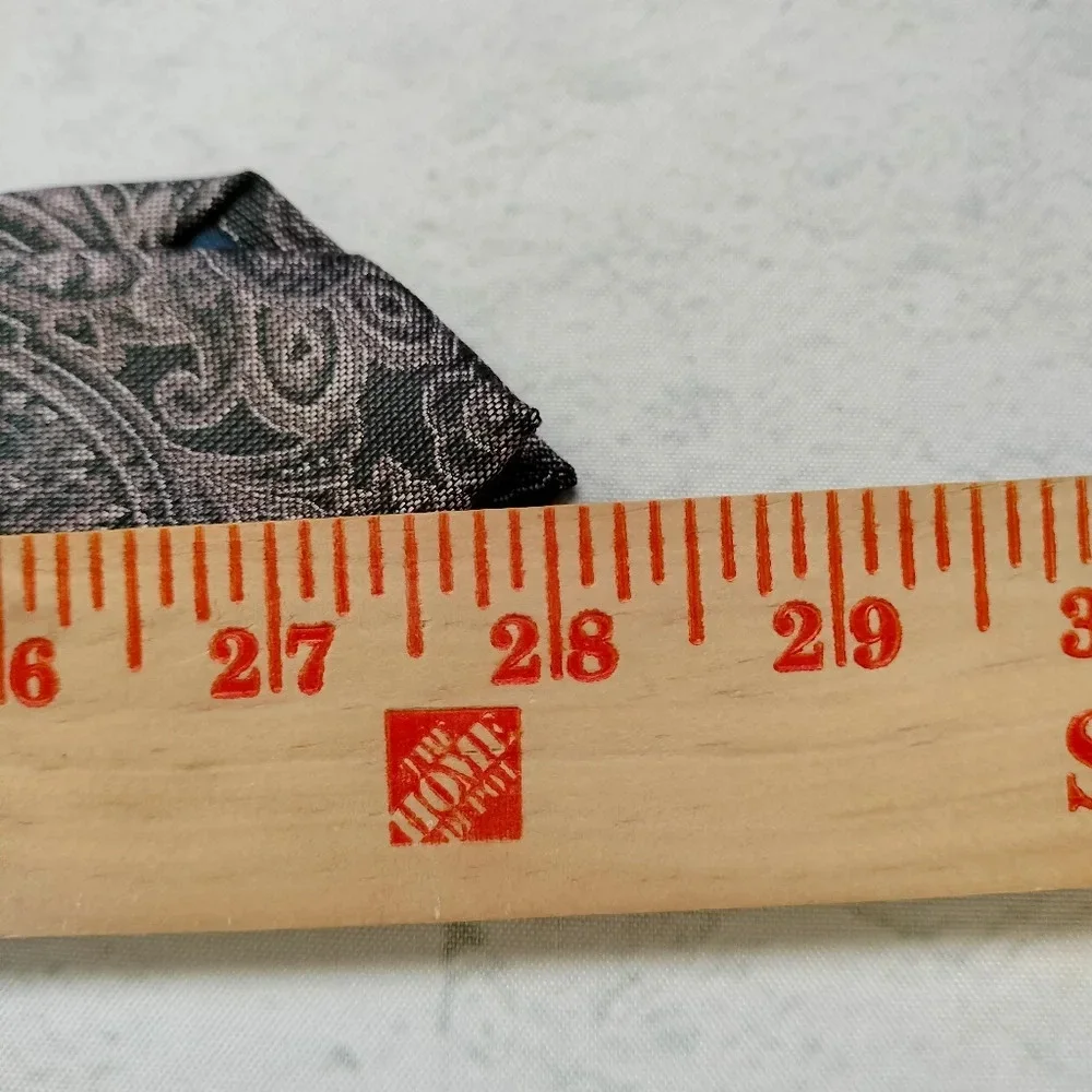 Ryan Seacrest Distinction Silk blend Skinny Necktie Tie Gray Paisley Luxury B